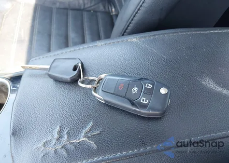 2013 Ford Fusion Se z USA, uszkodzony, nr VIN 3FA6P0HR6DR302056